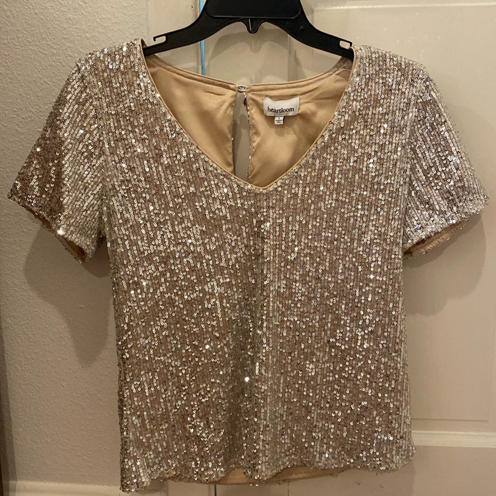 Flattering Heartloom sparkly top. Size S